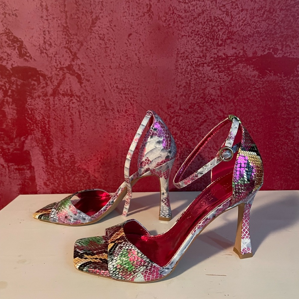 colored snake design high heals